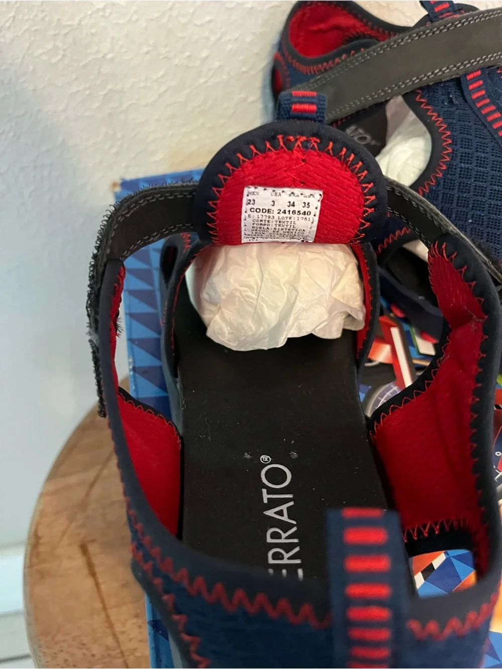 N/A kids sandals